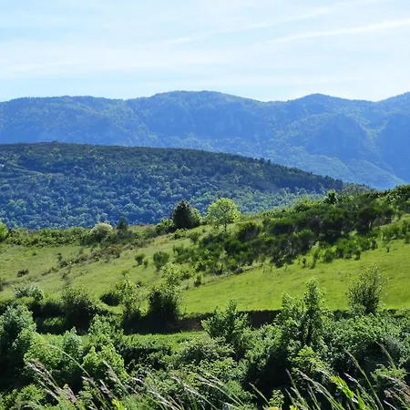 With Garden In The Pyrenees Roquefort-de-Sault